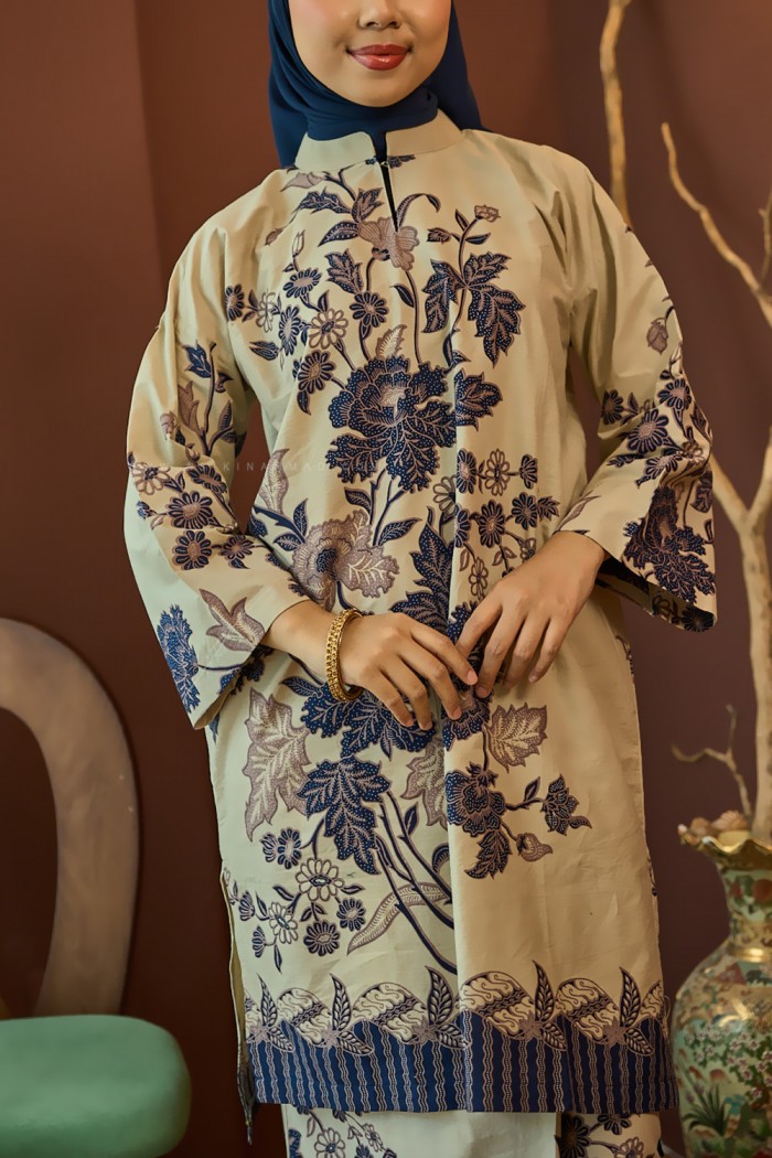 SENJA AYU KURUNG (SA079)