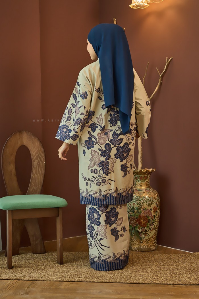 SENJA AYU KURUNG (SA079)