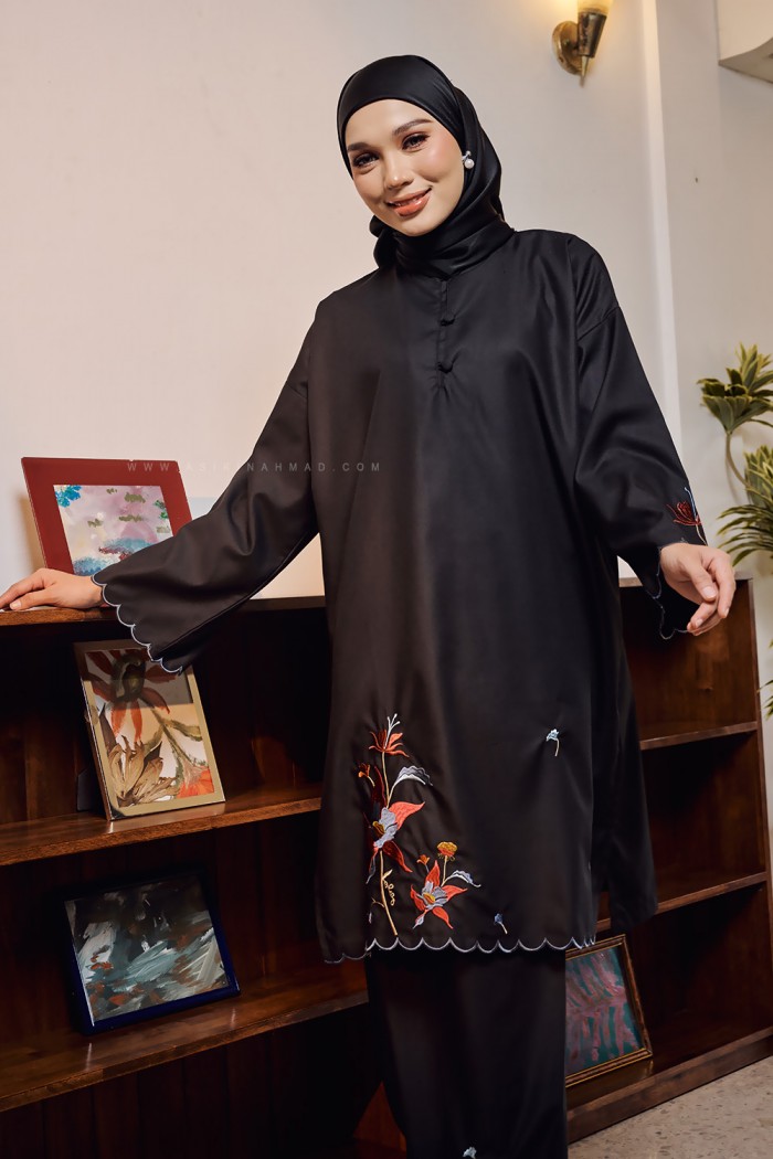 TERATAI INDAH KURUNG IN BLACK