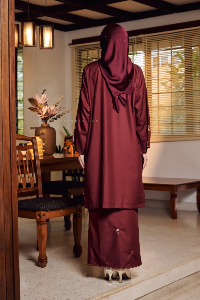 TERATAI INDAH KURUNG IN MAROON
