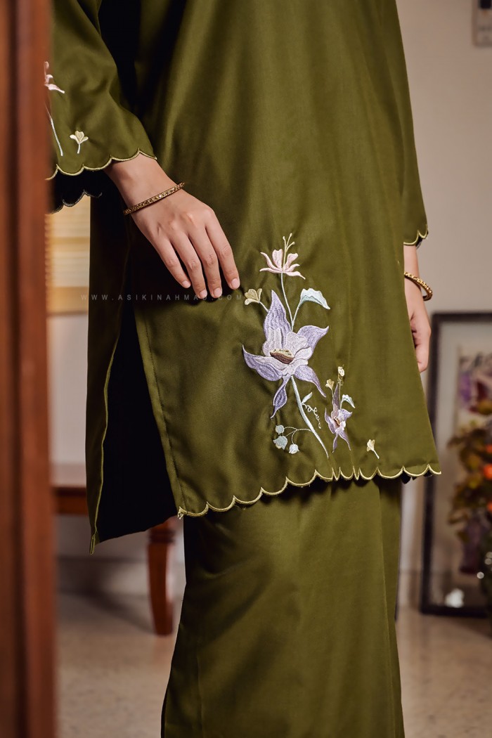 TERATAI INDAH KURUNG IN OLIVE