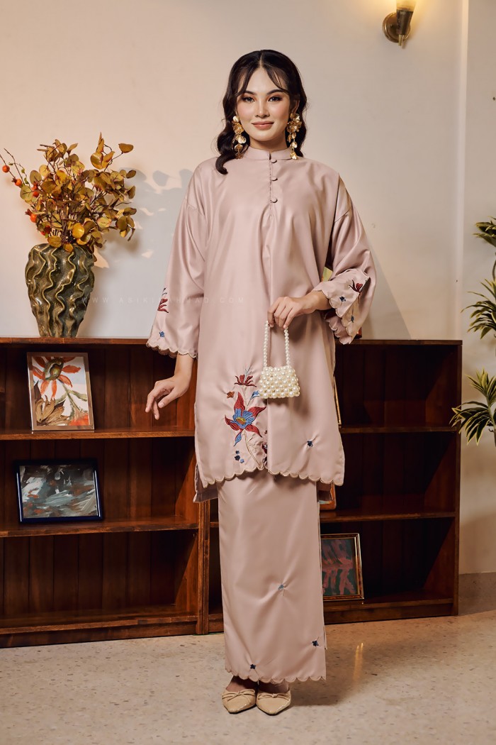 TERATAI INDAH KURUNG IN SOFT BROWN