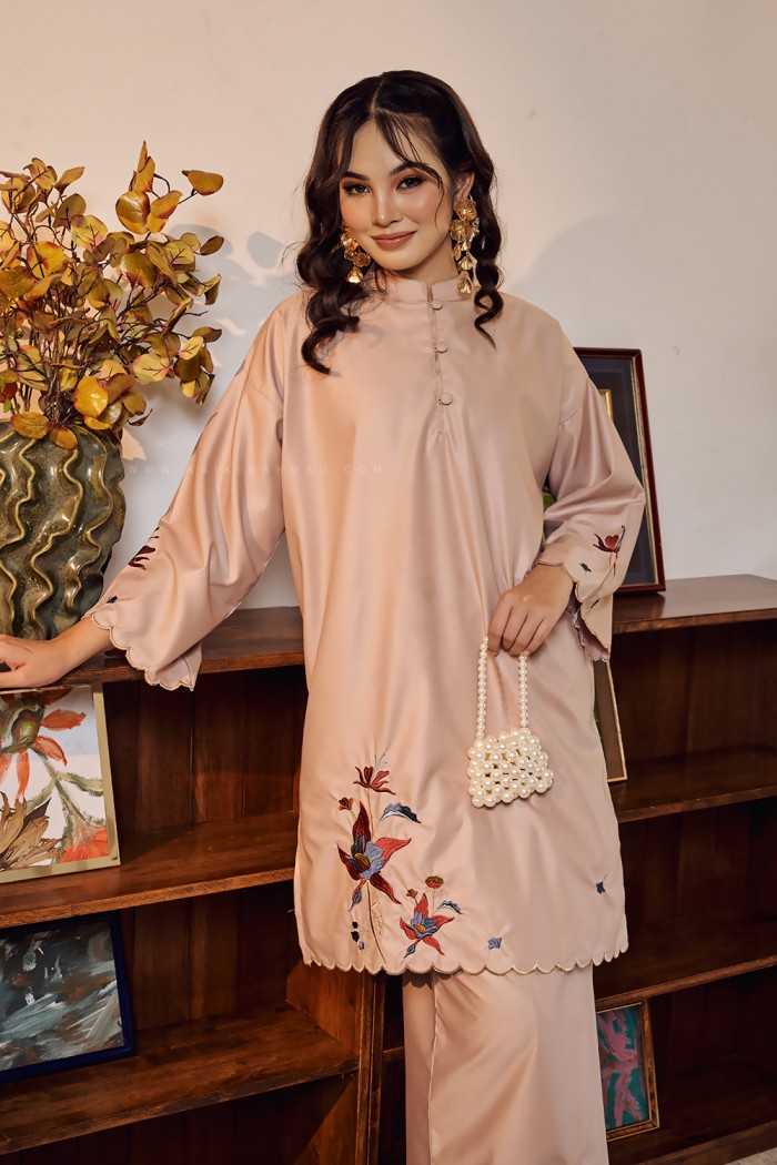 TERATAI INDAH KURUNG IN SOFT BROWN