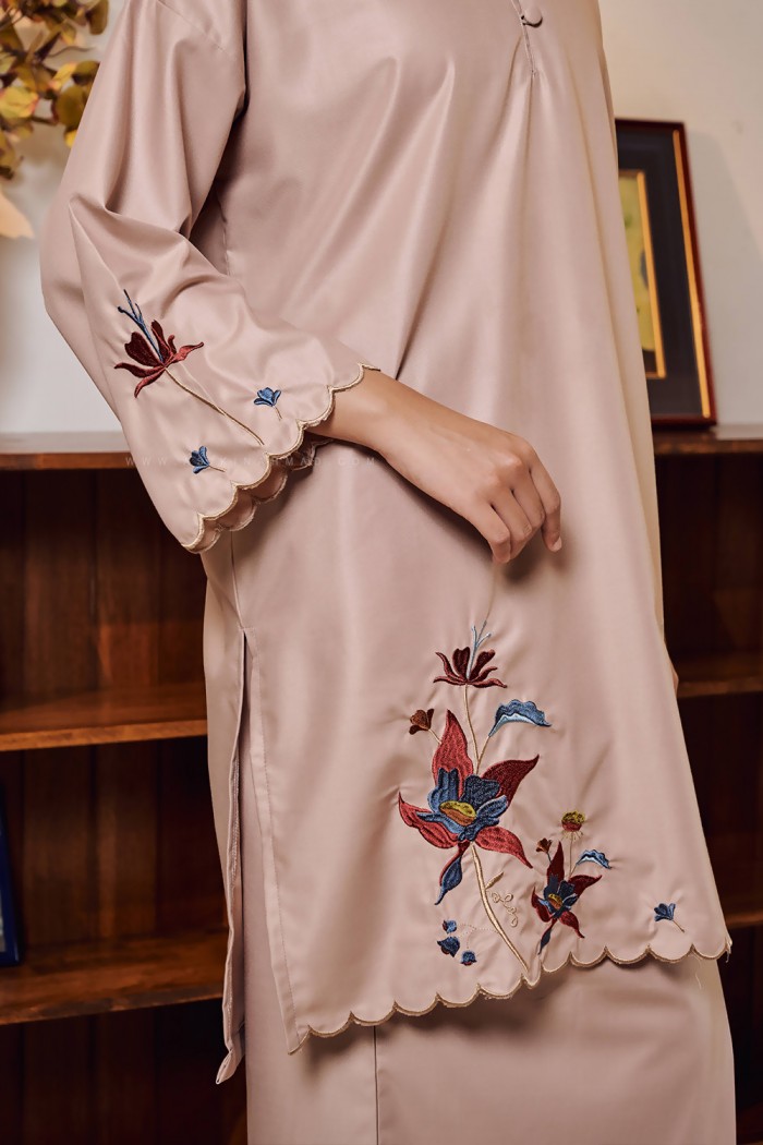 TERATAI INDAH KURUNG IN SOFT BROWN