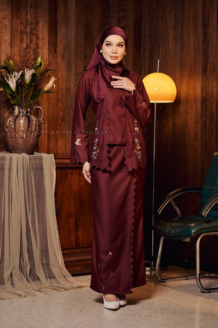 TERATAI RATU KEBAYA IN MAROON