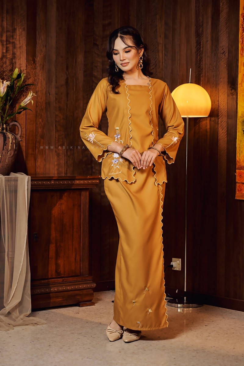 TERATAI RATU KEBAYA IN MUSTARD