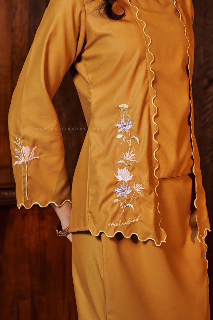 TERATAI RATU KEBAYA IN MUSTARD