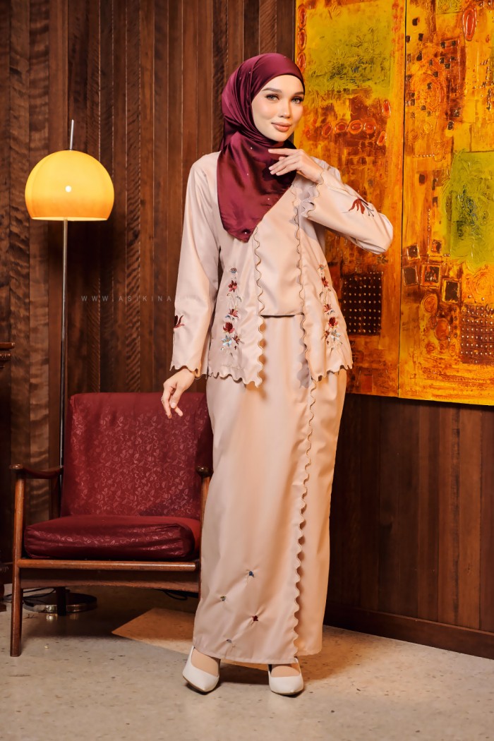 TERATAI RATU KEBAYA IN SOFT BROWN