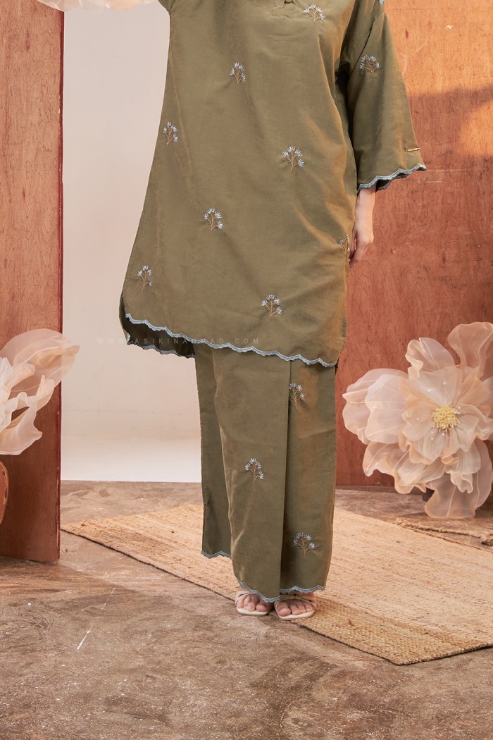MARIA KURUNG SULAM in OLIVE