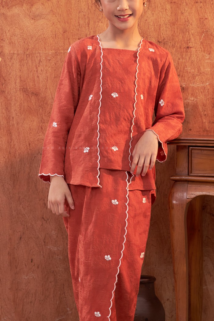 RAESA KEBAYA KIDS in BRICK ORANGE
