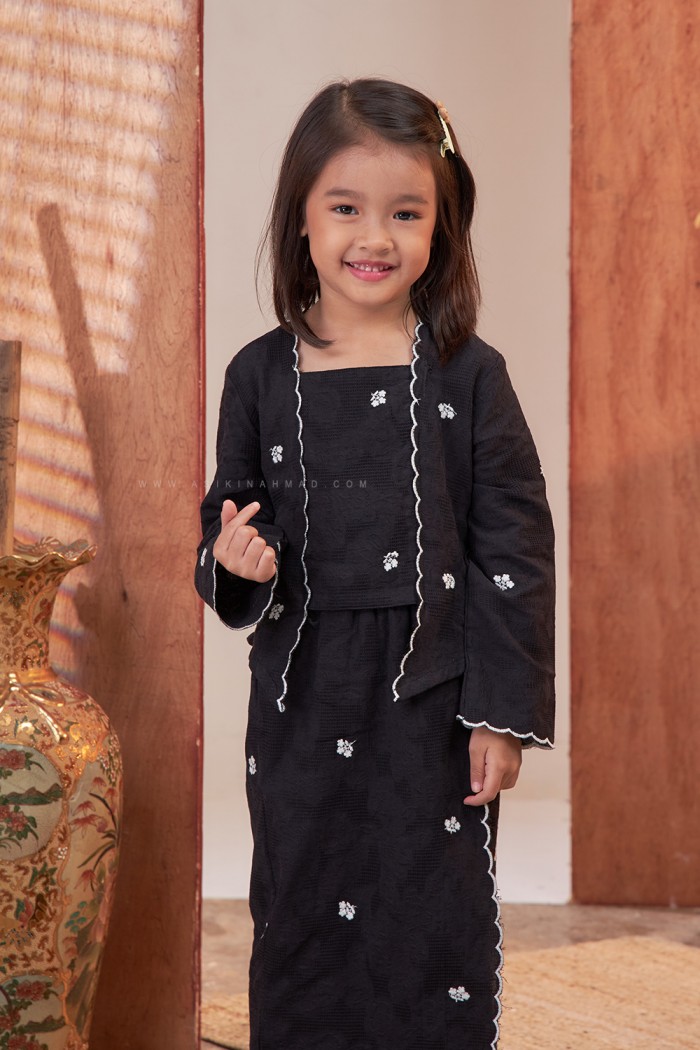 RAESA KEBAYA KIDS in DEEP BLACK