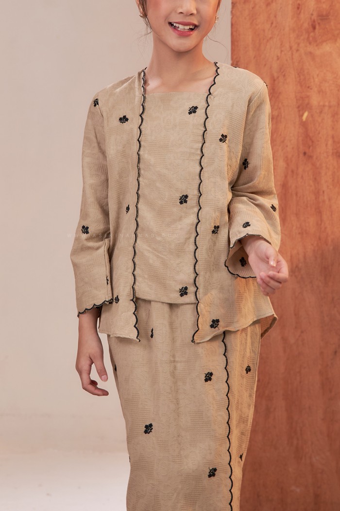 RAESA KEBAYA KIDS in NUDE BROWN